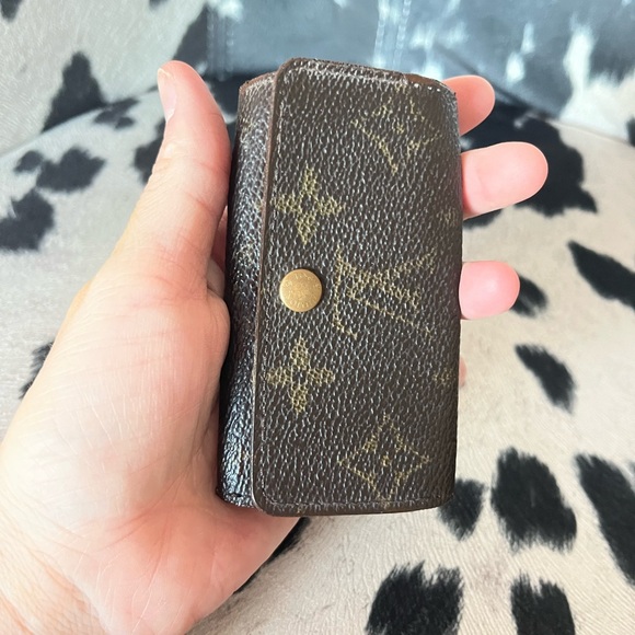 #119 RA0053 Louis Vuitton Monogram Brown Four Key Holder - Picture 4 of 14
